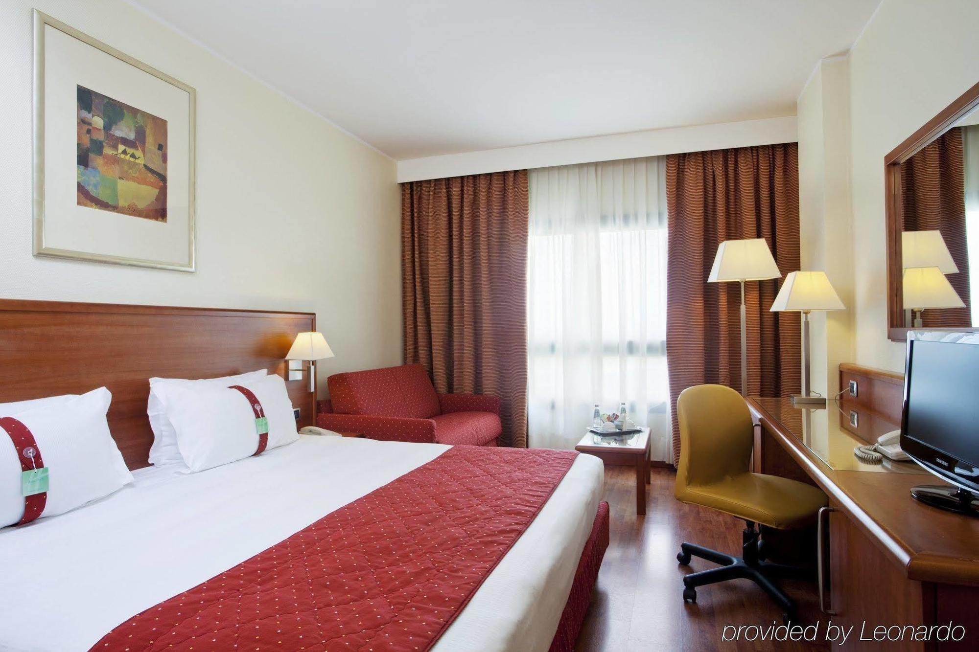 Holiday Inn Cagliari, An Ihg Hotel Exteriör bild